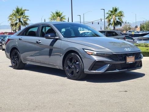 New 2026 Hyundai Elantra Sport FWD image 32