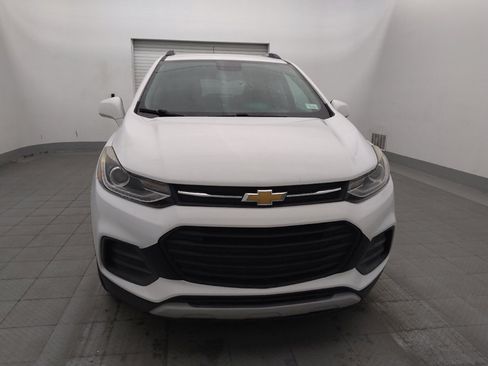Used 2020 Chevrolet Trax LT w/ LT Convenience Package FWD image 14