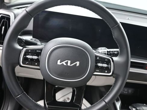 Certified 2025 Kia Sorento S AWD/4WD image 20