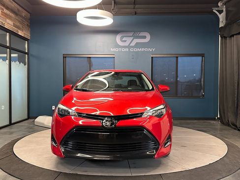 Used 2018 Toyota Corolla XLE image 8