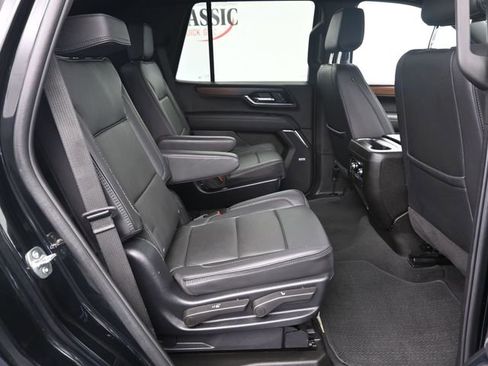 Used 2025 GMC Yukon Denali AWD/4WD image 11