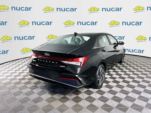 Certified 2025 Hyundai Elantra Limited image 7