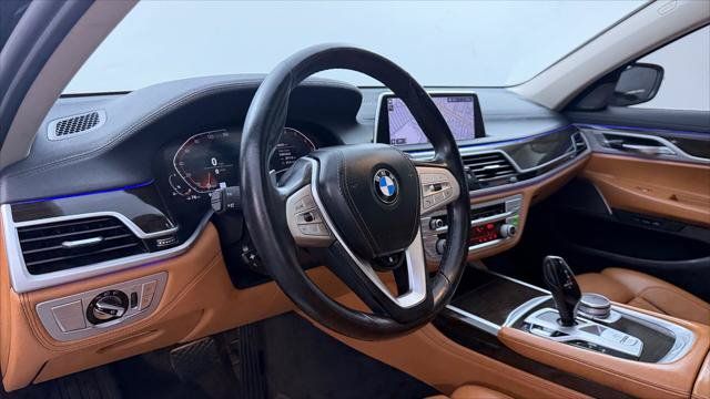 Used 2022 BMW 740i w/ Premium Package RWD image 22