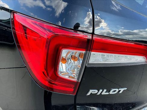 Used 2022 Honda Pilot Elite image 56