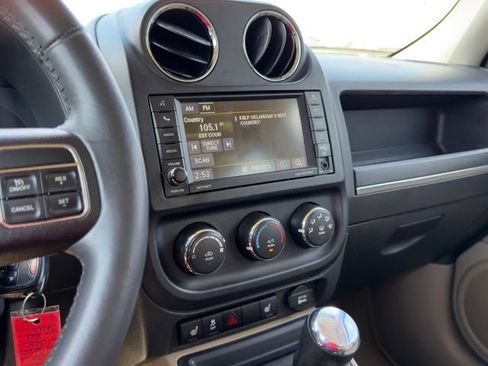 Used 2014 Jeep Patriot Latitude FWD image 10