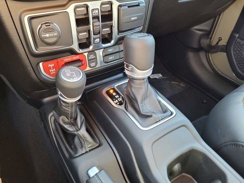 New 2025 Jeep Wrangler Unlimited Rubicon 392 image 12