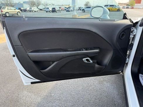 Used 2019 Dodge Challenger SXT image 24