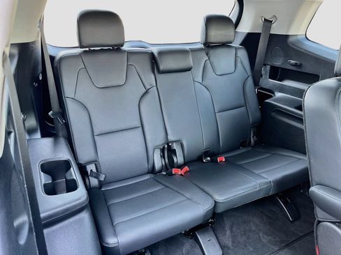 Certified 2023 Kia Telluride EX w/ EX Captain's Chair Package FWD image 36