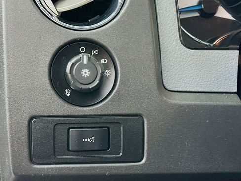 Used 2013 Ford F150 XLT w/ Luxury Equipment Group image 10