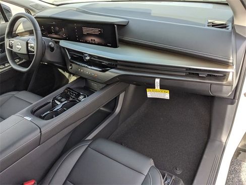 New 2025 Nissan Murano SL image 19