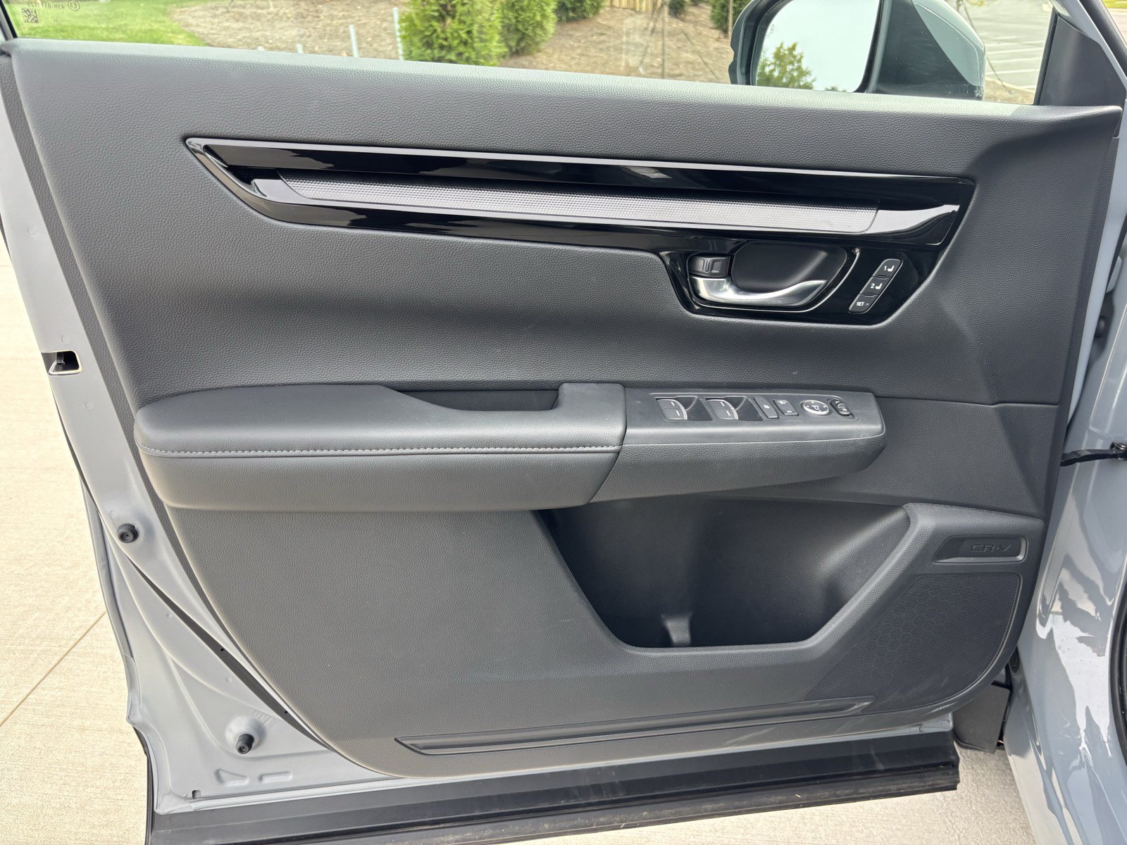 Used 2025 Honda CR-V EX-L image 14