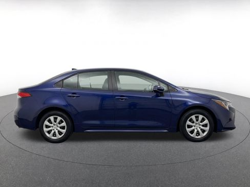 Used 2025 Toyota Corolla LE FWD image 10