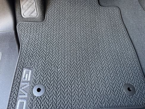 New 2026 GMC Yukon XL Denali w/ Sun & Power Step Package AWD/4WD image 19
