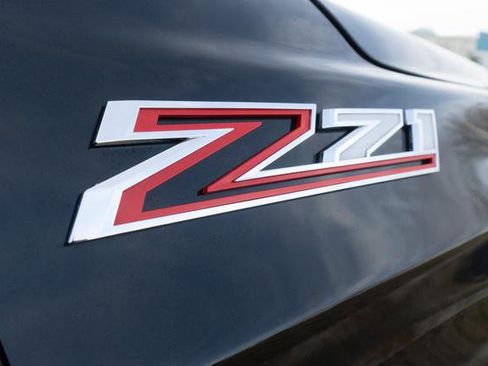 Used 2023 Chevrolet Tahoe Z71 w/ Luxury Package image 44