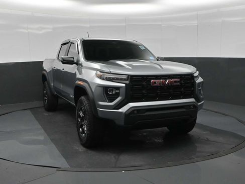 Used 2024 GMC Canyon Elevation w/ Convenience Package AWD/4WD image 3