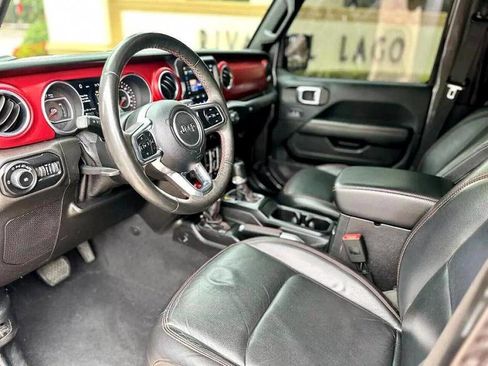 Used 2018 Jeep Wrangler Unlimited Rubicon image 15