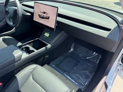 Used 2025 Tesla Model 3 Long Range RWD image 5