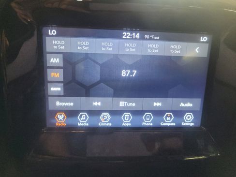Used 2019 Jeep Compass Latitude FWD image 25