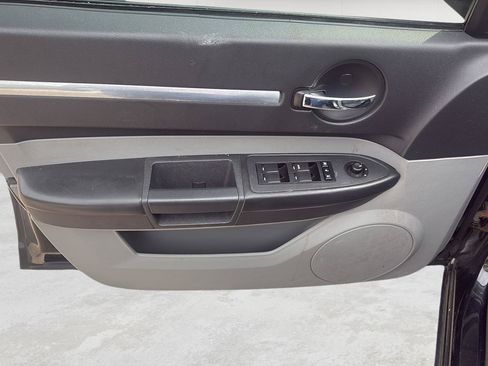Used 2010 Dodge Charger SXT RWD image 13