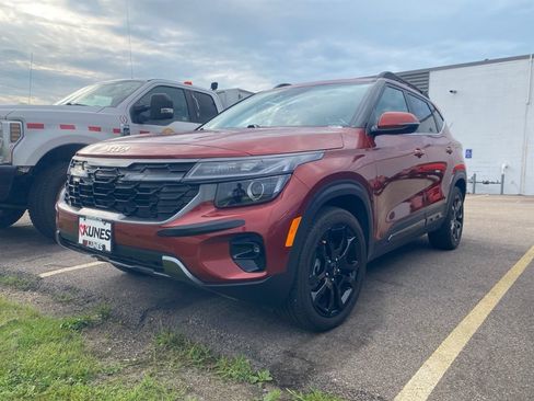 Used 2024 Kia Seltos X-Line AWD/4WD image 17