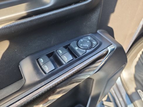 Used 2020 Chevrolet Silverado 1500 LT Trail Boss image 15