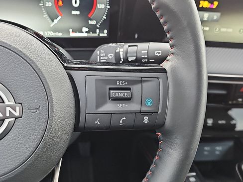 Certified 2025 Nissan Kicks SR w/ SR Premium Package image 23