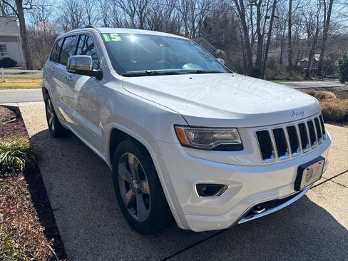 Used 2015 Jeep Grand Cherokee Overland w/ Advanced Technology Group image 4