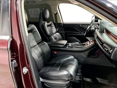 Used 2020 Lincoln Aviator Reserve w/ Equipment Group 201A image 31
