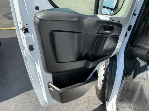 Used 2019 RAM ProMaster 1500 w/ Interior Convenience Group FWD image 8
