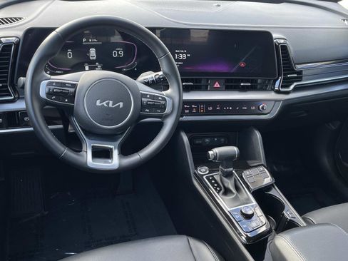 Used 2023 Kia Sportage EX image 6