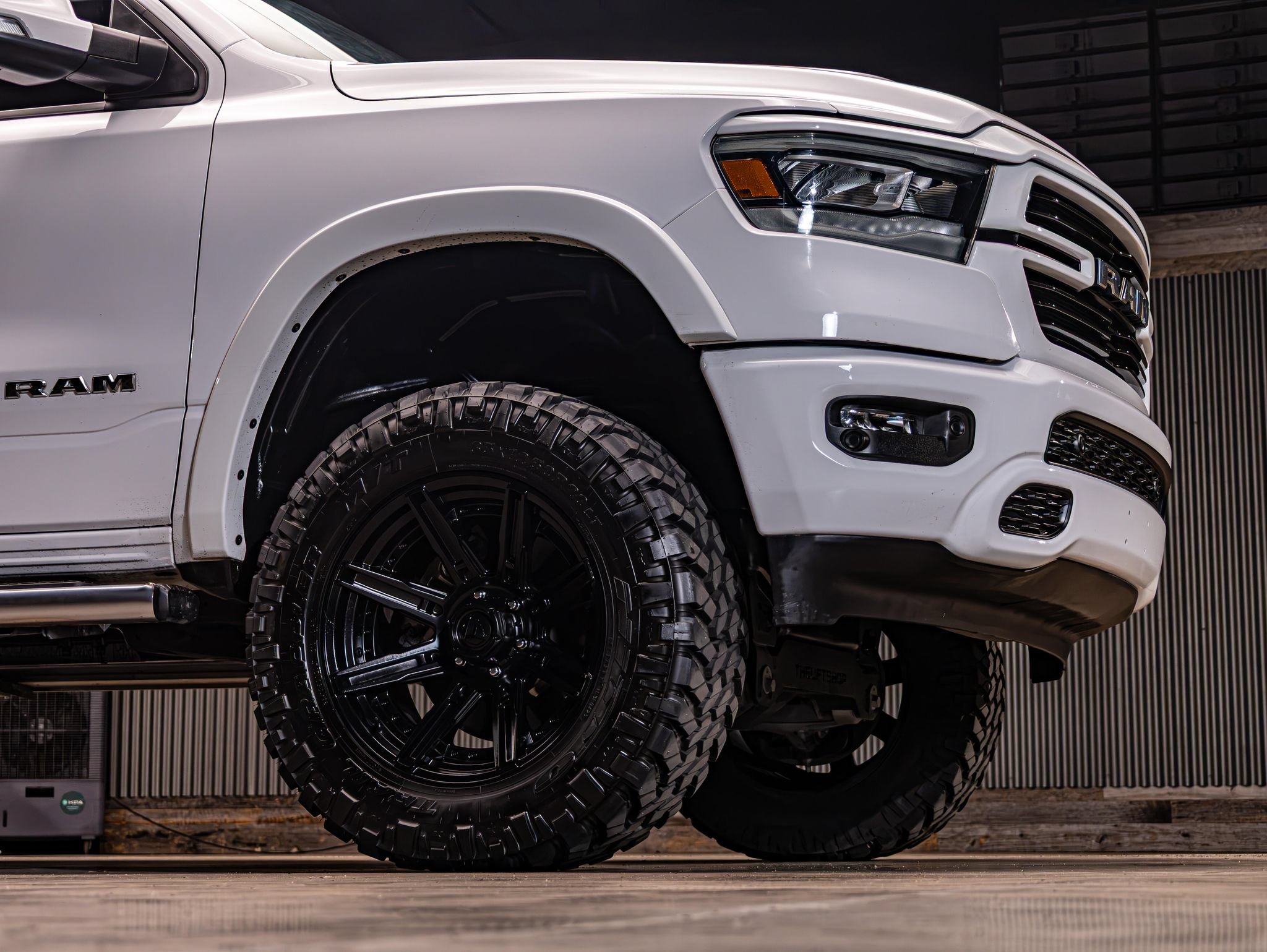 Used 2021 RAM 1500 Laramie AWD/4WD image 12