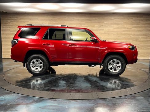 Used 2021 Toyota 4Runner SR5 Premium w/ Moonroof Package image 18