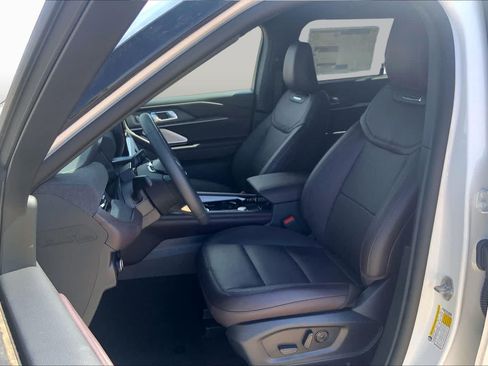 New 2026 Ford Explorer Platinum RWD image 9