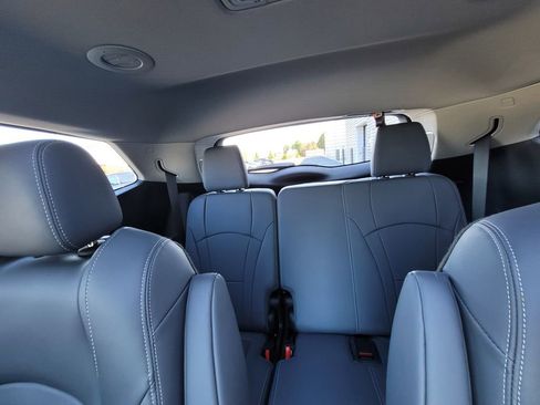 Used 2021 Buick Enclave Essence w/ Sound and Sites Package AWD/4WD image 20