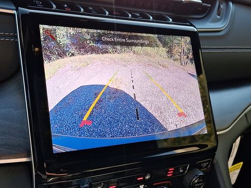 New 2025 Jeep Grand Cherokee Limited image 13