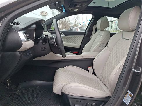 Used 2023 Genesis G70 3.3T w/ Sport Prestige Package image 14