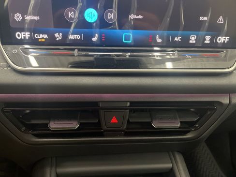 New 2026 Volkswagen Tiguan SE AWD/4WD image 26