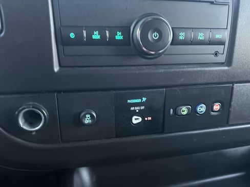 Used 2024 GMC Savana 2500 w/ Driver Convenience Package image 26