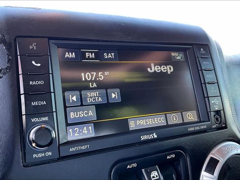 Used 2017 Jeep Wrangler Unlimited Sahara w/ Connectivity Group image 28