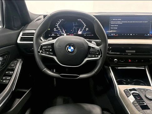 Used 2025 BMW 330i xDrive Sedan image 4