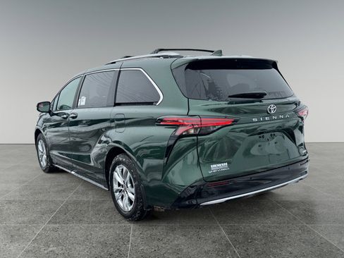 New 2026 Toyota Sienna Limited image 3