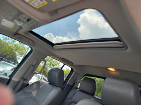Used 2019 Nissan Frontier SL RWD image 27