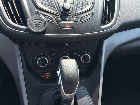 Used 2015 Ford Escape SE AWD/4WD image 23