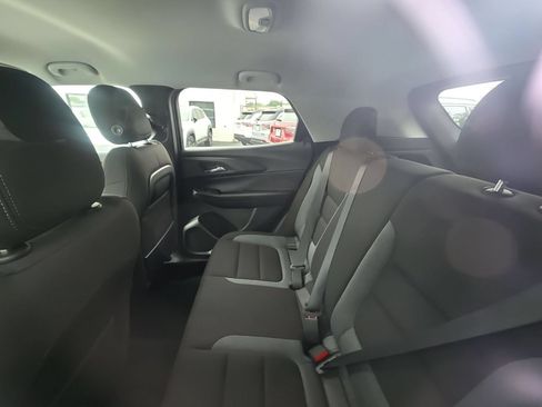 Used 2025 Chevrolet TrailBlazer LT w/ Driver Confidence Package AWD/4WD image 16