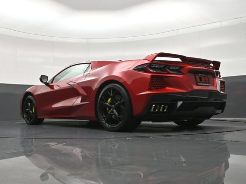 Used 2022 Chevrolet Corvette Stingray Premium Conv w/ Z51 Performance Package RWD image 27