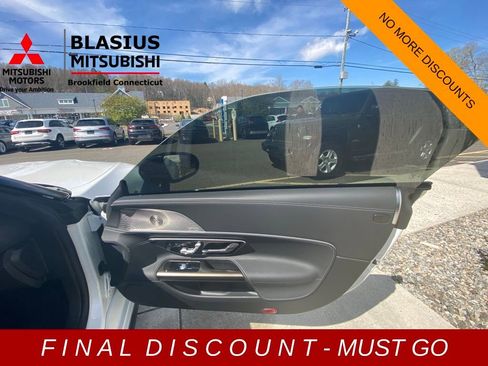 Used 2022 Mercedes-Benz SL 55 AMG 4MATIC w/ Driver Assistance Package image 38