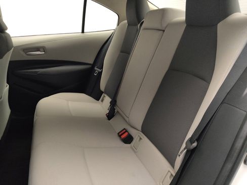 Used 2021 Toyota Corolla LE w/ LE Convenience Package image 18