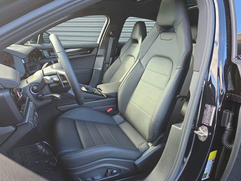 New 2026 Porsche Panamera 4 image 5