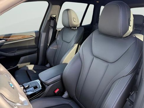 Used 2023 BMW X3 xDrive30i w/ Premium Package image 12