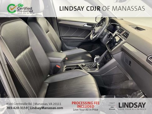 Used 2024 Volkswagen Tiguan SE R-Line AWD/4WD image 13